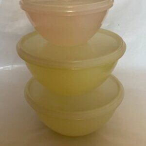 Vintage Tupperware Wonderlier Mixing Bowls with Lids